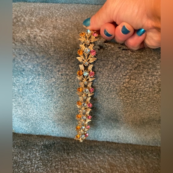 Vintage Pastel Rhinestone Gold-tone Bracelet 8” PINK BLUE YELLOW GORGEOUS - Picture 9 of 13